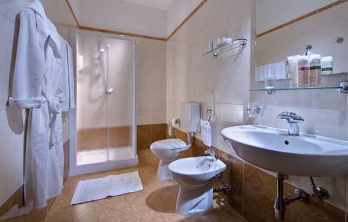 Imagen de la habitación del Hotel Terme Marco Polo. Foto 3