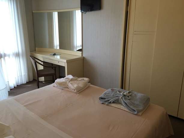 Imagen de la habitación del Hotel Terme Marconi. Foto 12