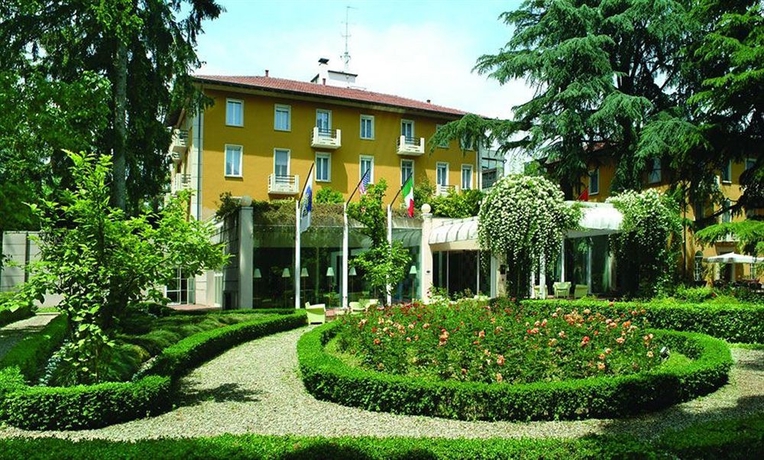 Imagen de los exteriores del Hotel Terme, Monticelli Terme. Foto 3