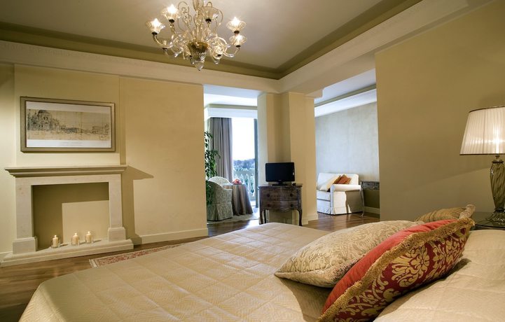 Imagen de la habitación del Hotel Terme Neroniane. Foto 5