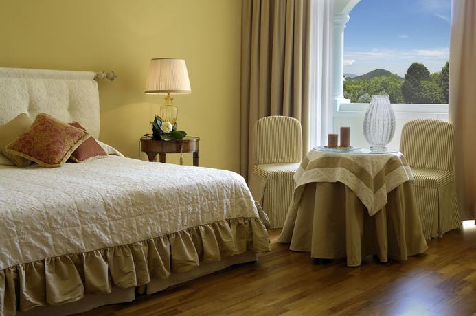 Imagen de la habitación del Hotel Terme Neroniane. Foto 13