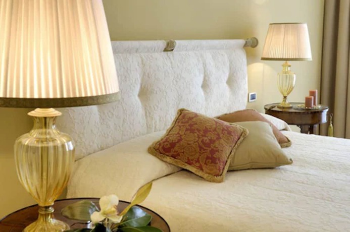 Imagen de la habitación del Hotel Terme Neroniane. Foto 14