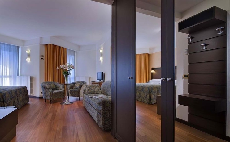 Imagen de la habitación del Hotel Terme Petrarca. Foto 11