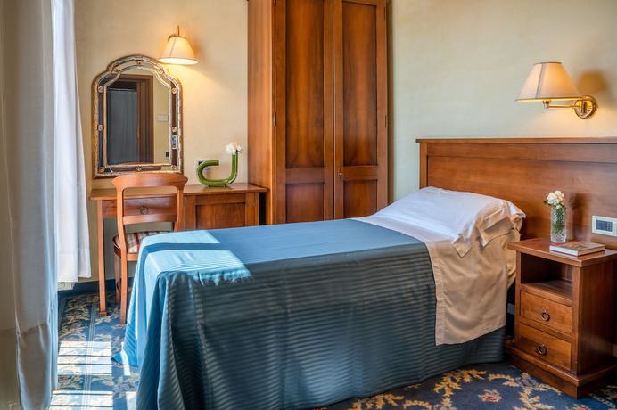 Imagen de la habitación del Hotel Terme Posta. Foto 9