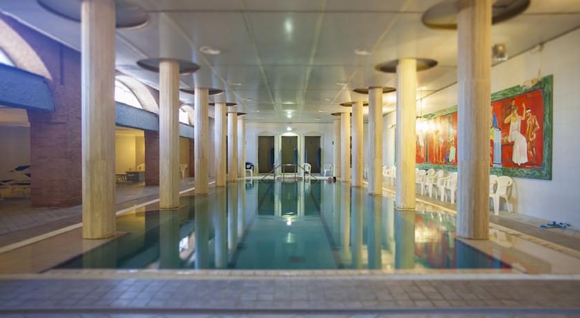 Imagen de la piscina del Hotel Terme President. Foto 11