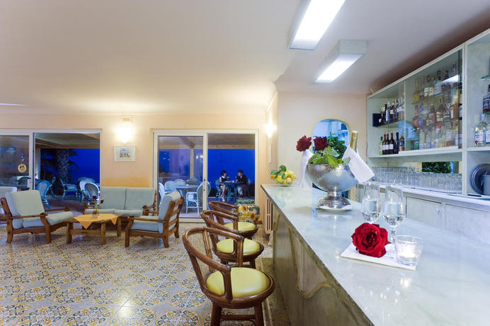 Imagen del bar/restaurante del Hotel Terme Providence, Cuotto. Foto 4