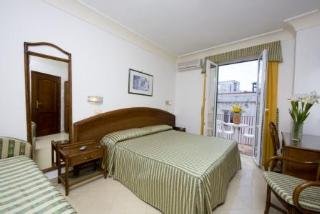 Imagen de la habitación del Hotel Terme Punta del Sole. Foto 3