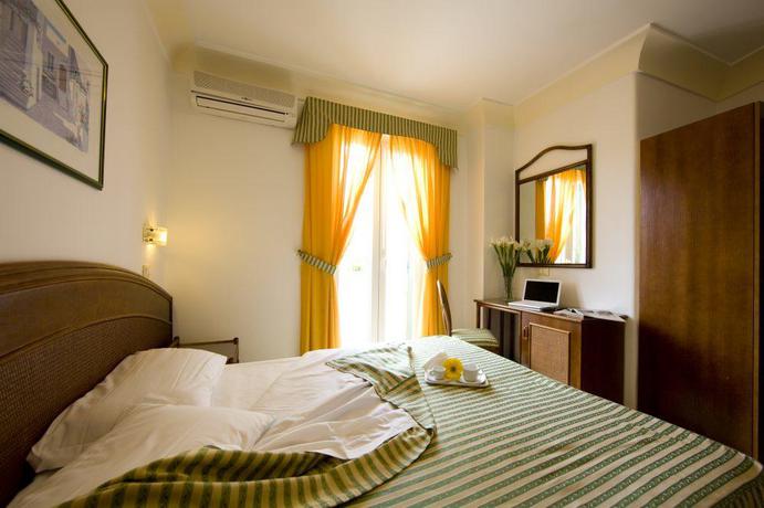 Imagen de la habitación del Hotel Terme Punta del Sole. Foto 4