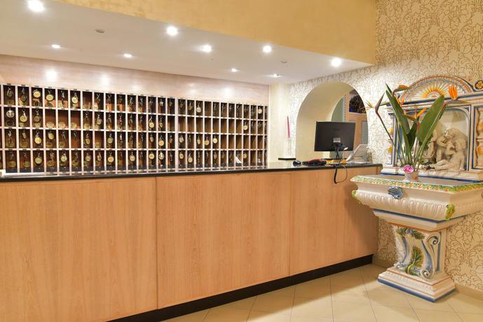 Imagen de los interiores del Hotel Terme Punta del Sole. Foto 6