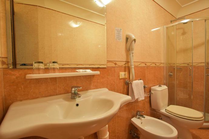 Imagen de la habitación del Hotel Terme Punta del Sole. Foto 5
