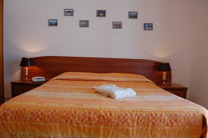 Imagen de la habitación del Hotel Terme Rosaleo. Foto 6