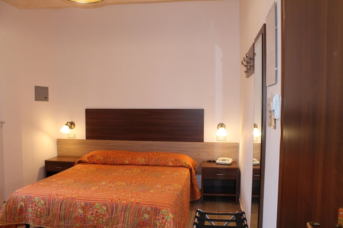 Imagen de la habitación del Hotel Terme Rosaleo. Foto 8
