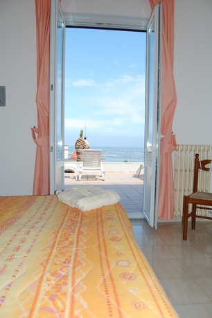 Imagen de la habitación del Hotel Terme Rosaleo. Foto 10