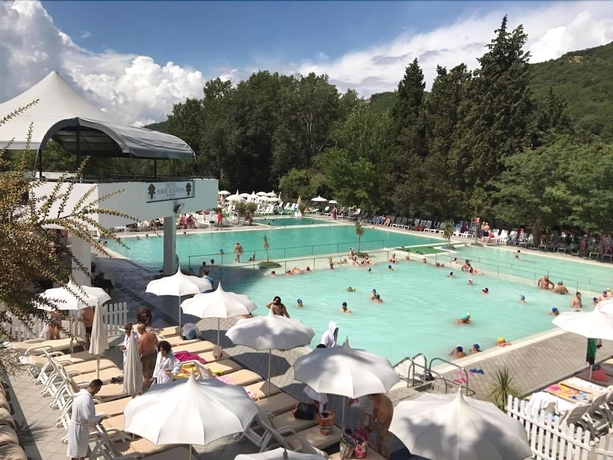 Imagen de la piscina del Hotel Terme Rosapepe. Foto 12