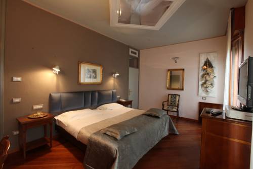 Imagen de la habitación del Hotel Terme Salvarola. Foto 7