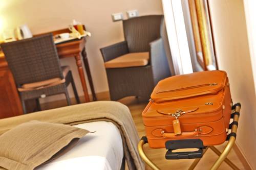 Imagen de la habitación del Hotel Terme Salvarola. Foto 9