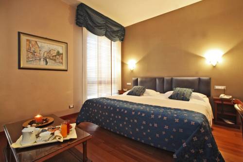 Imagen de la habitación del Hotel Terme Salvarola. Foto 13