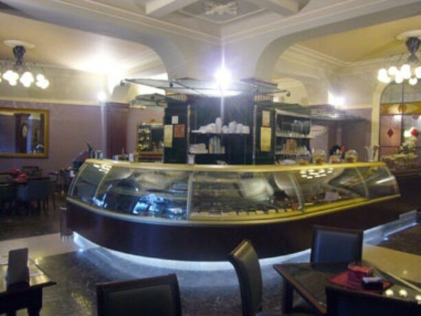 Imagen del bar/restaurante del Hotel Terme Sarnano. Foto 8