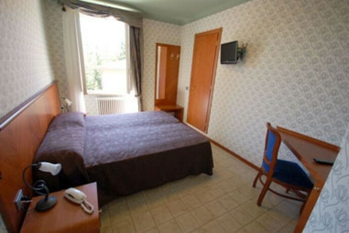 Imagen de la habitación del Hotel Terme Sarnano. Foto 10