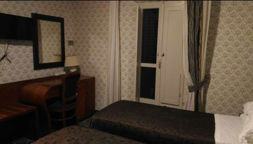 Imagen de la habitación del Hotel Terme Sarnano. Foto 18