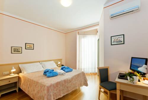 Imagen de la habitación del Hotel Terme Villa Pace. Foto 3