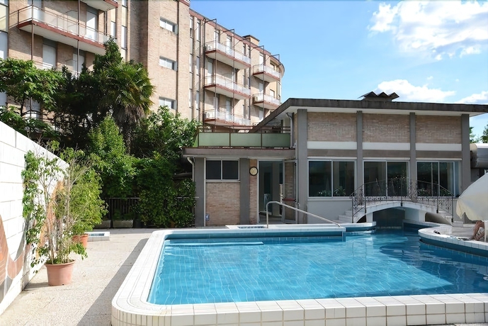 Imagen de la piscina del Hotel Terme Villa Piave. Foto 19