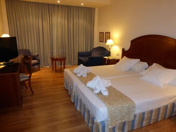 Imagen de la habitación del Hotel Termes Montbrio. Foto 4