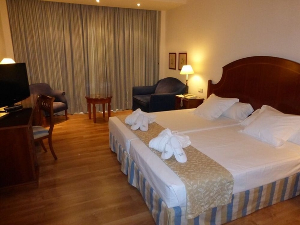 Imagen de la habitación del Hotel Termes Montbrio. Foto 5