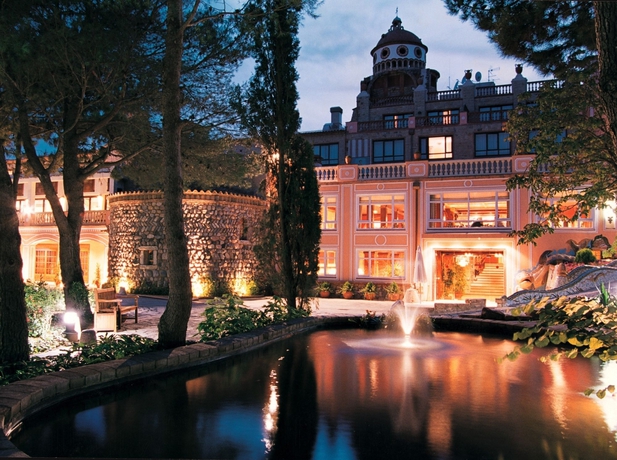 Imagen de los exteriores del Hotel Termes Montbrio. Foto 6