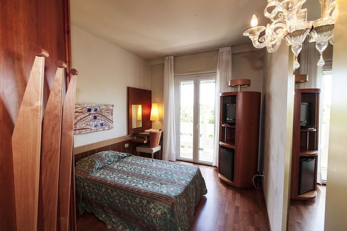 Imagen de la habitación del Hotel Termeterna Longevity Spring Resort. Foto 4