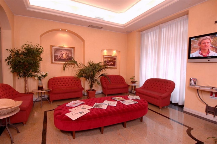 Imagen de los interiores del Hotel Terminal, Milán. Foto 12