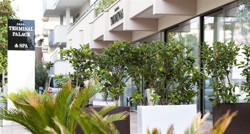 Imagen de los exteriores del Hotel Terminal Palace and Spa. Foto 3