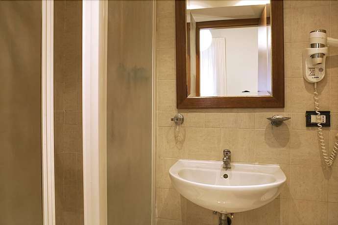 Imagen de la habitación del Hotel Terminal, Termini. Foto 4