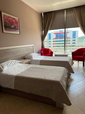 Imagen general del Hotel Terminal Tirana. Foto 12