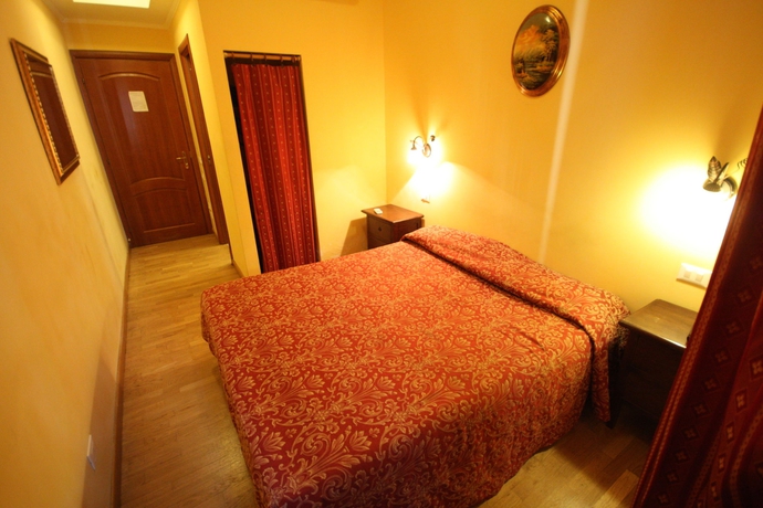 Imagen de la habitación del Hotel Termini. Foto 4