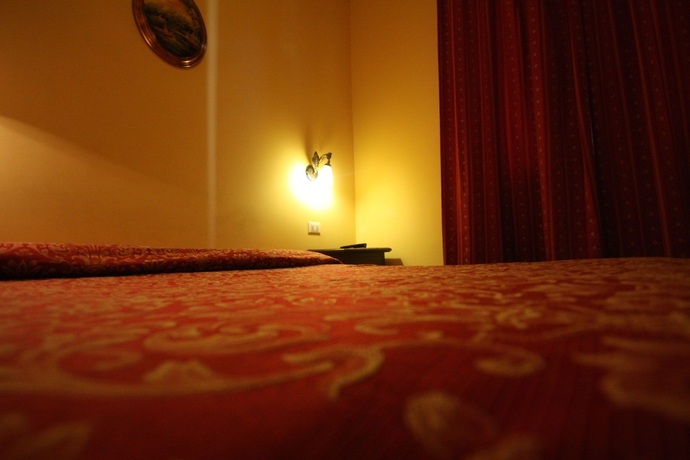 Imagen de la habitación del Hotel Termini. Foto 5