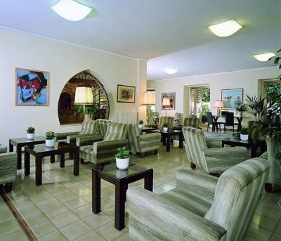 Imagen de los interiores del Hotel Terminus, Garda. Foto 5
