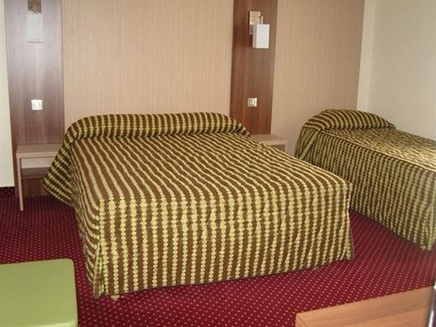 Imagen general del Hotel Terminus Montparnasse. Foto 6