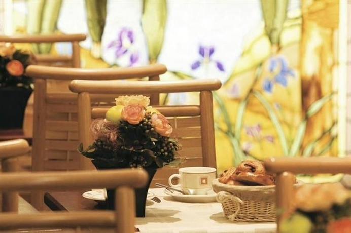 Imagen general del Hotel Terminus Montparnasse. Foto 13