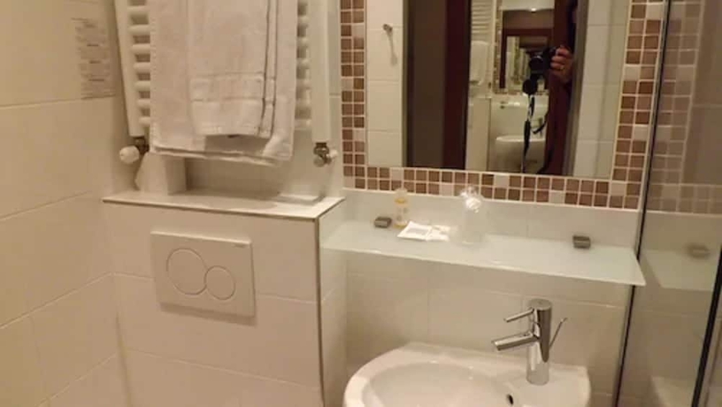 Imagen de la habitación del Hotel Terminus Orléans. Foto 13