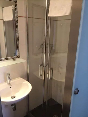 Imagen de la habitación del Hotel Terminus Orléans. Foto 14