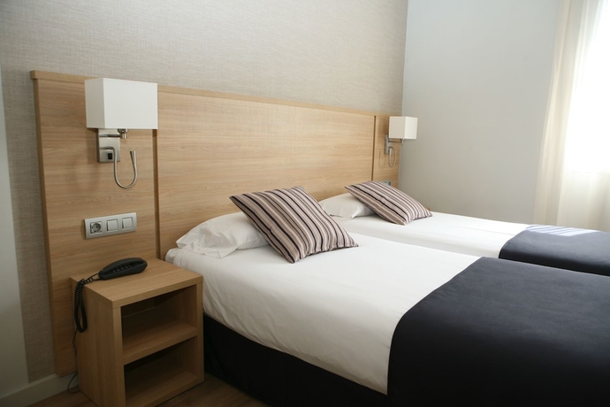 Imagen de la habitación del Hotel Terminus Puigcerdà. Foto 8