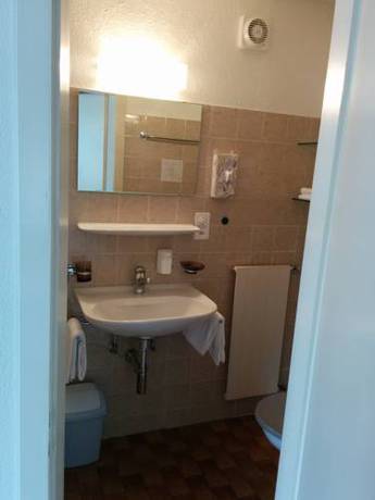 Imagen de la habitación del Hotel Terminus, SAMEDAN . Foto 6