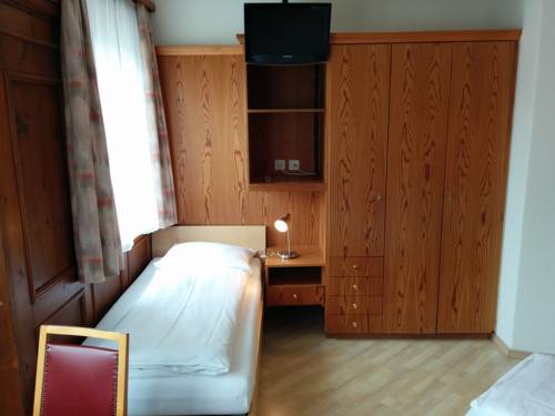 Imagen de la habitación del Hotel Terminus, SAMEDAN . Foto 7
