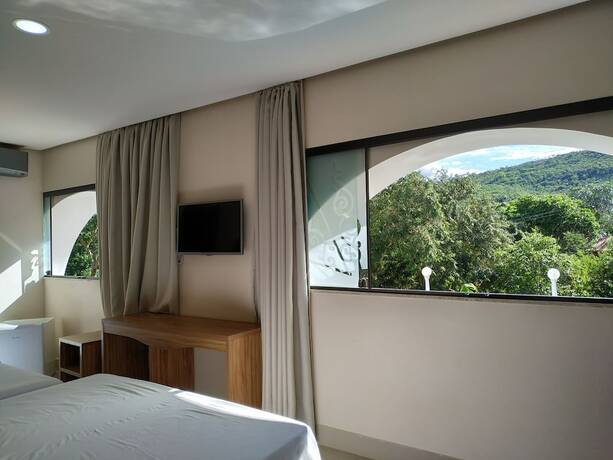 Imagen de la habitación del Hotel Terra Dos Diamantes. Foto 33