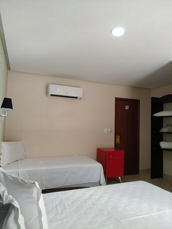 Imagen de la habitación del Hotel Terra Dos Diamantes. Foto 38