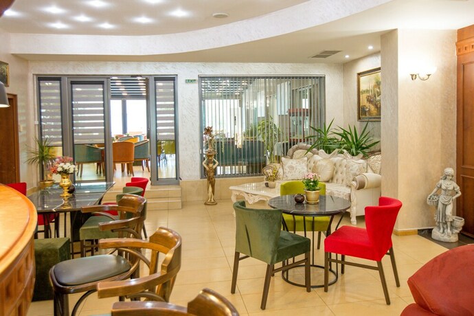 Imagen de los interiores del Hotel Terra Europe Brontes. Foto 35