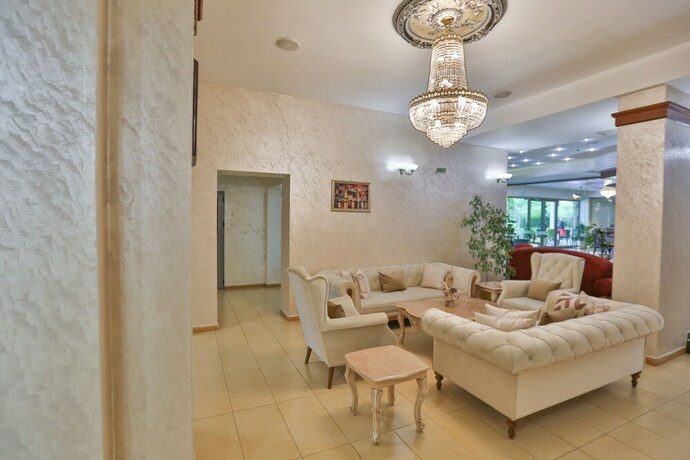 Imagen de los interiores del Hotel Terra Europe Brontes. Foto 36