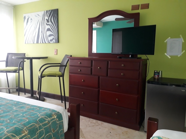 Imagen de la habitación del Hotel Terra Linda Resort. Foto 4