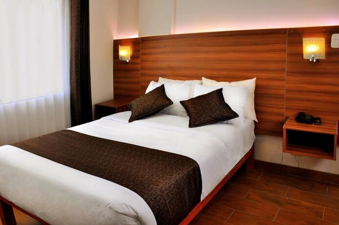Imagen de la habitación del Hotel Terra Mistica Monasterio. Foto 14